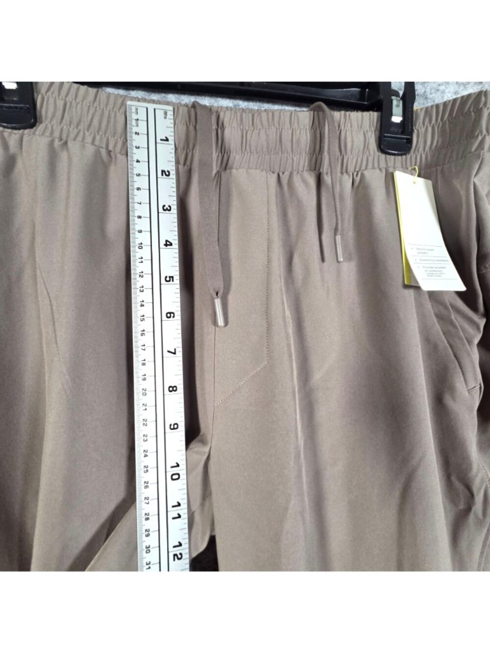 All In Motion NWT Women’s Stretch Woven High-Rise Taper Pants Beige Size S - Picture 5 of 11